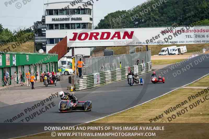 Vintage motorcycle club;eventdigitalimages;mallory park;mallory park trackday photographs;no limits trackdays;peter wileman photography;trackday digital images;trackday photos;vmcc festival 1000 bikes photographs